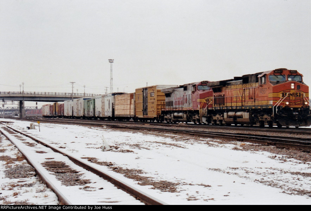 BNSF 4567 East